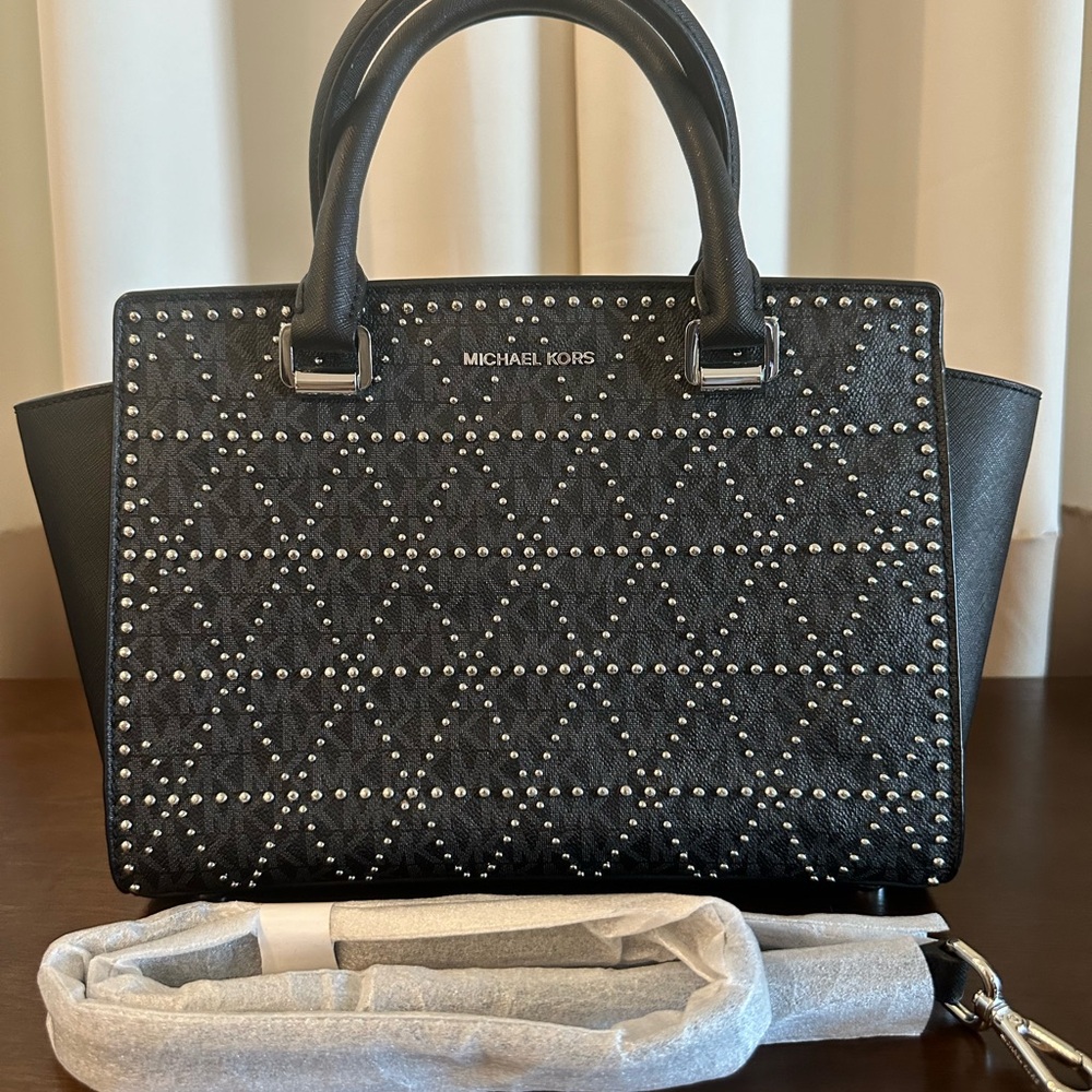 Michael Kors Satchel — Black